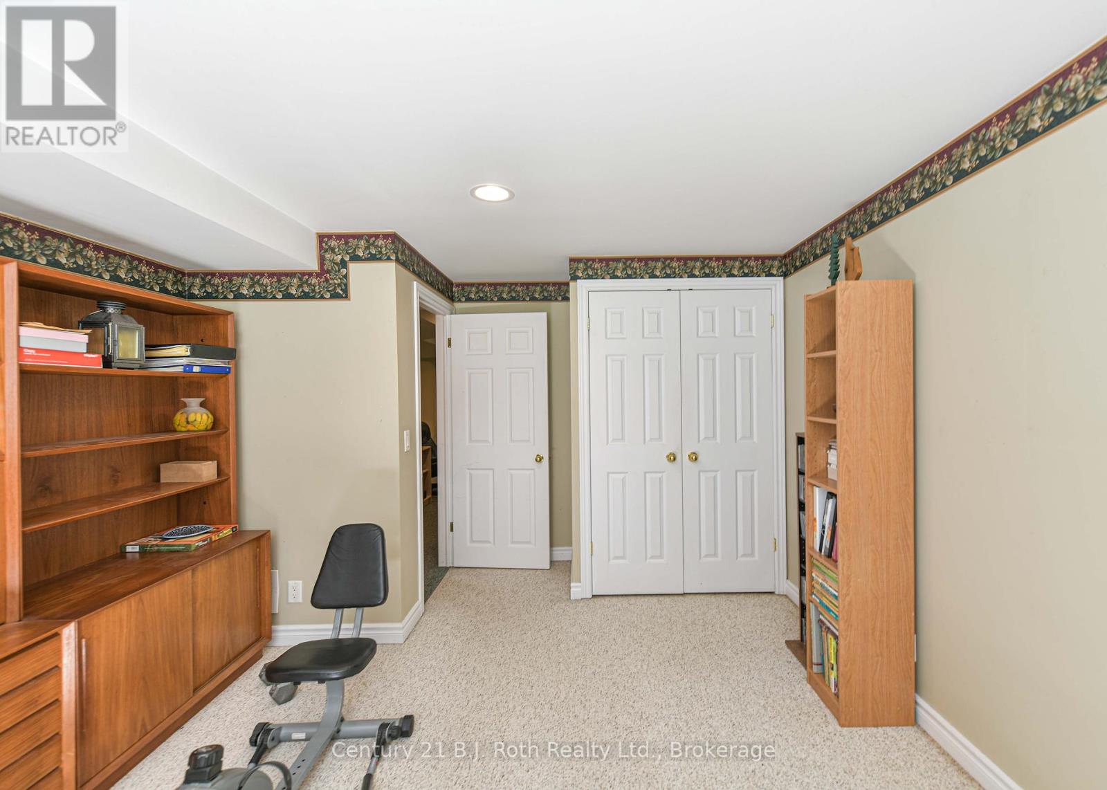 2289 Southwood Road, Gravenhurst, Ontario  P0E 1G0 - Photo 28 - X12366773