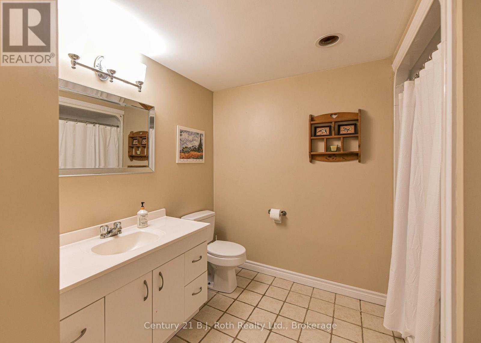 2289 Southwood Road, Gravenhurst, Ontario  P0E 1G0 - Photo 30 - X12366773