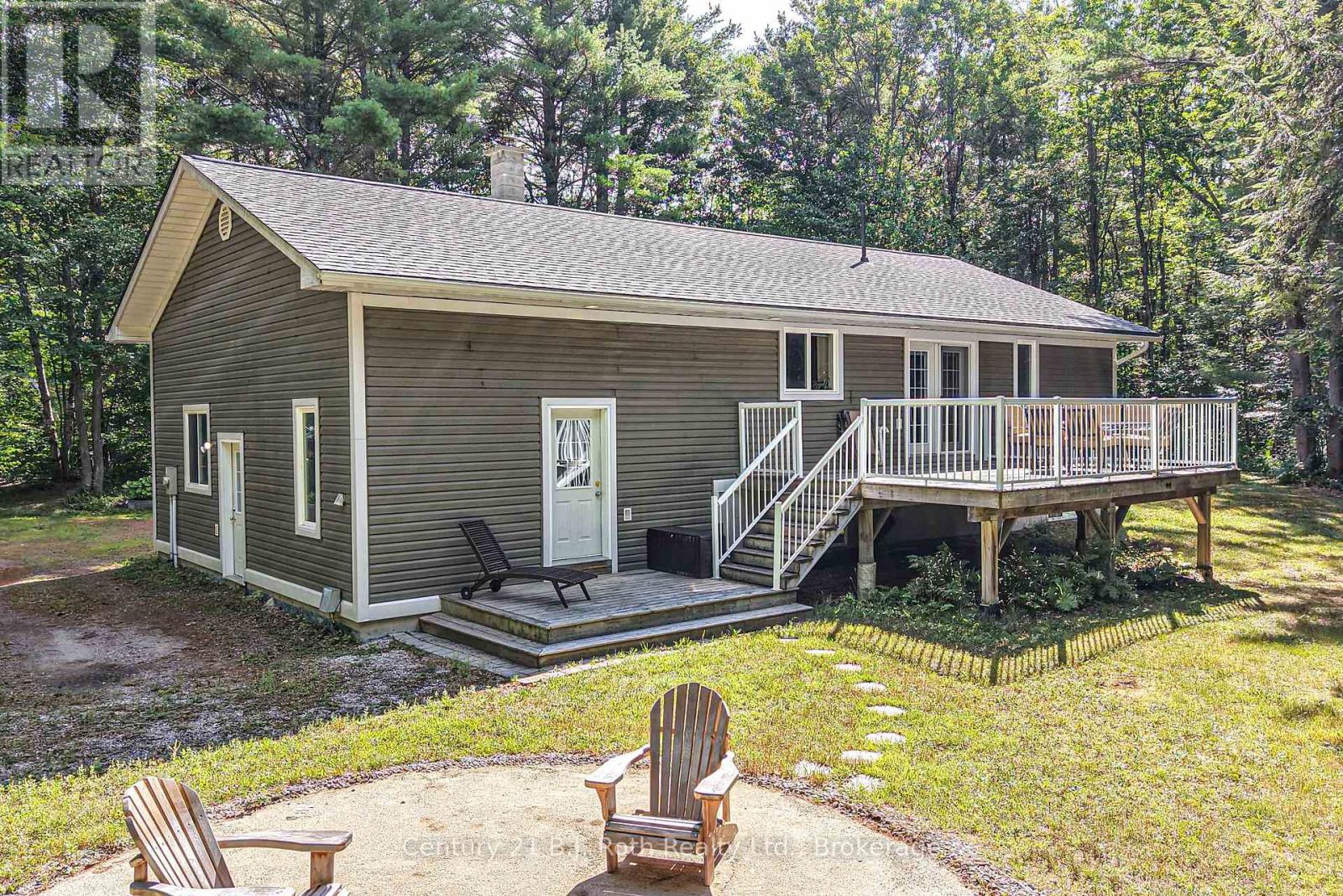 2289 Southwood Road, Gravenhurst, Ontario  P0E 1G0 - Photo 34 - X12366773