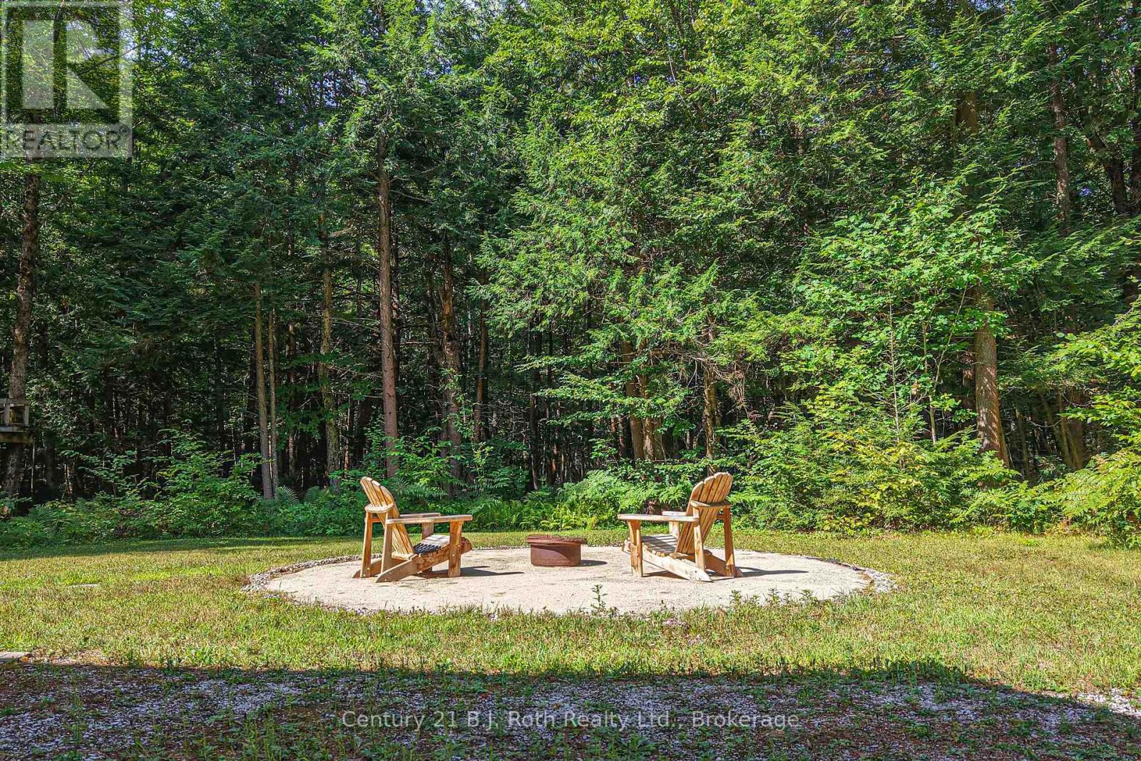 2289 Southwood Road, Gravenhurst, Ontario  P0E 1G0 - Photo 39 - X12366773