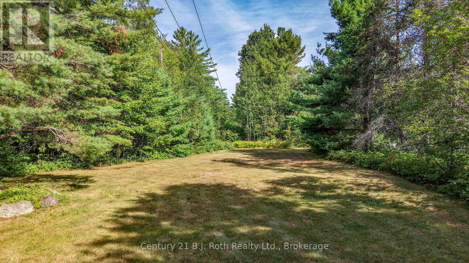 2289 Southwood Road, Gravenhurst, Ontario  P0E 1G0 - Photo 43 - X12366773