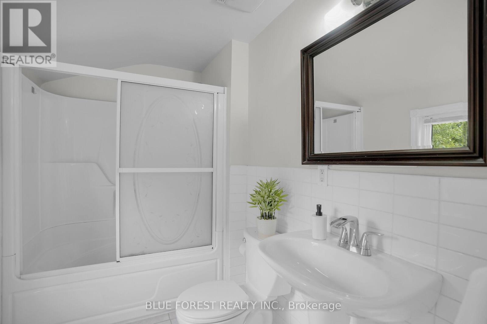 685 Strathmeyer Street, London East, Ontario  N5Y 3Z3 - Photo 19 - X12356806