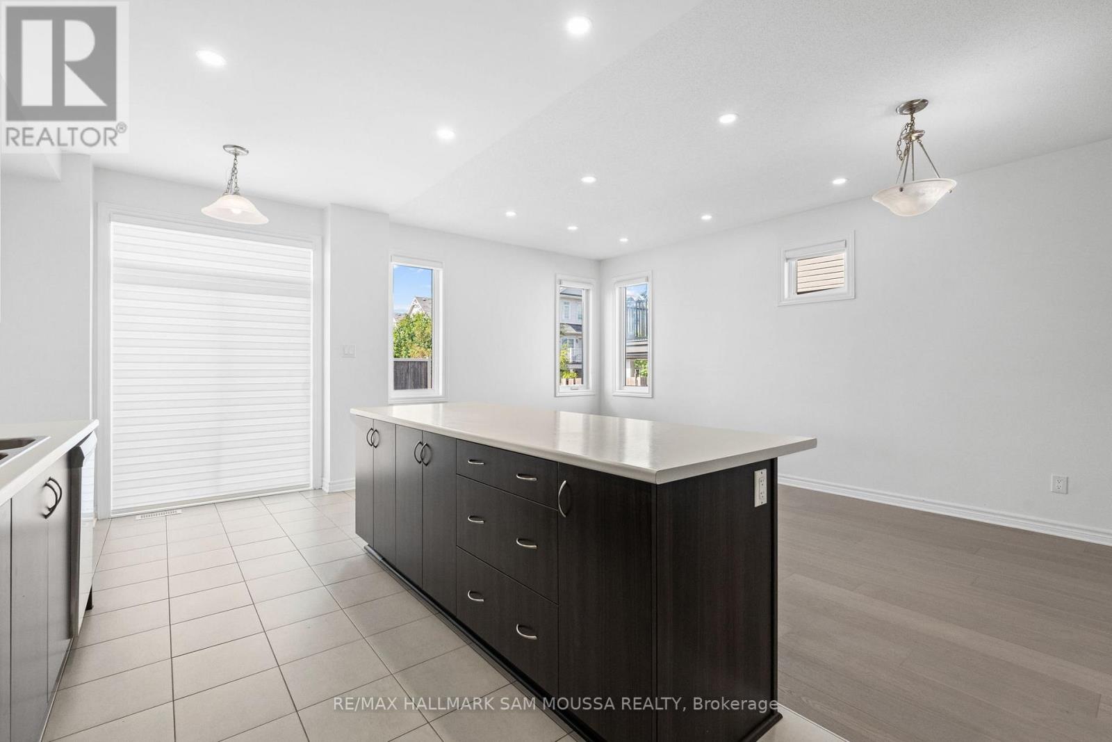 2477 Waterlilly Way, Ottawa, Ontario  K2J 6M3 - Photo 13 - X12366727