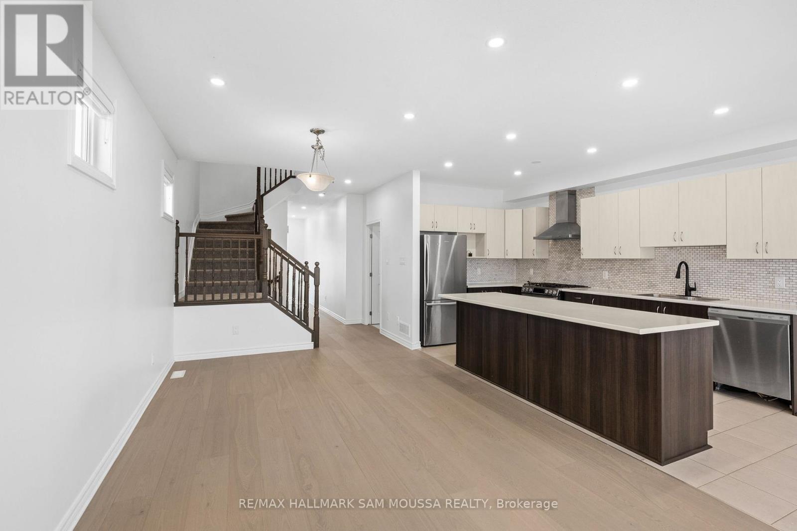 2477 Waterlilly Way, Ottawa, Ontario  K2J 6M3 - Photo 16 - X12366727