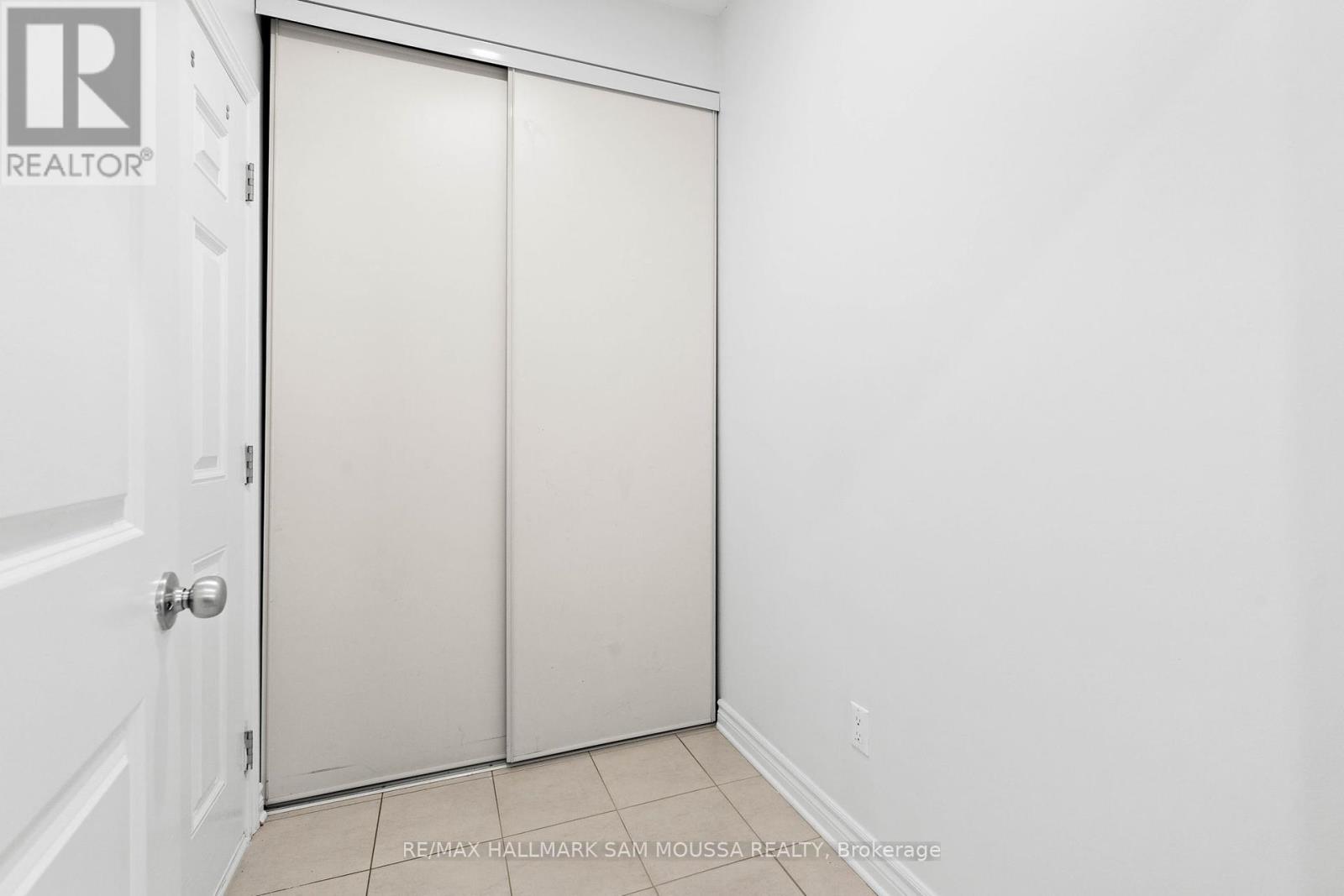 2477 Waterlilly Way, Ottawa, Ontario  K2J 6M3 - Photo 17 - X12366727