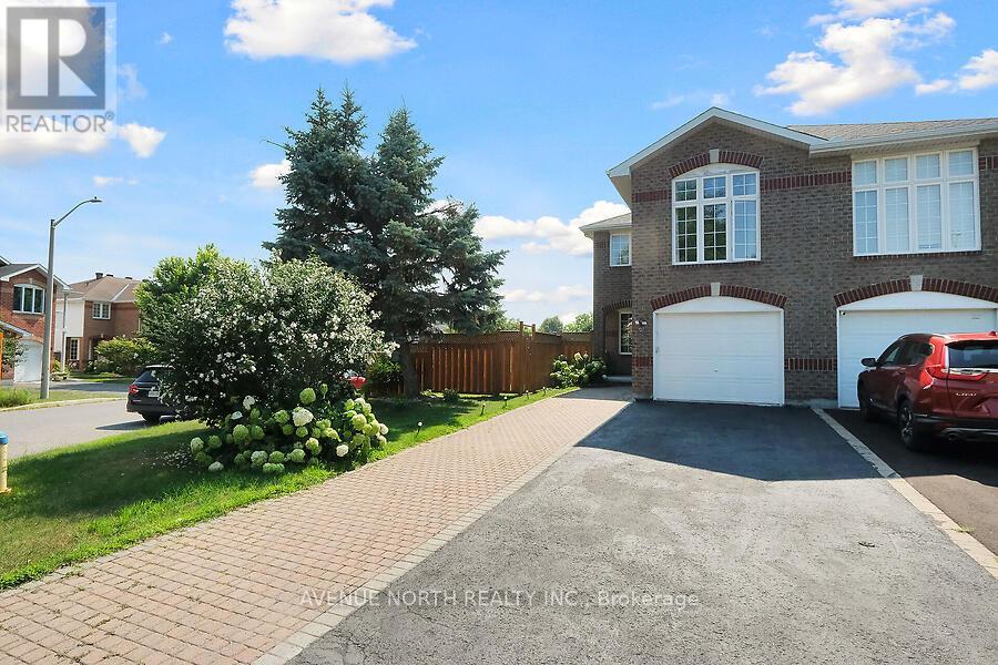Property at 59 SPLINTER CRESCENT image 3