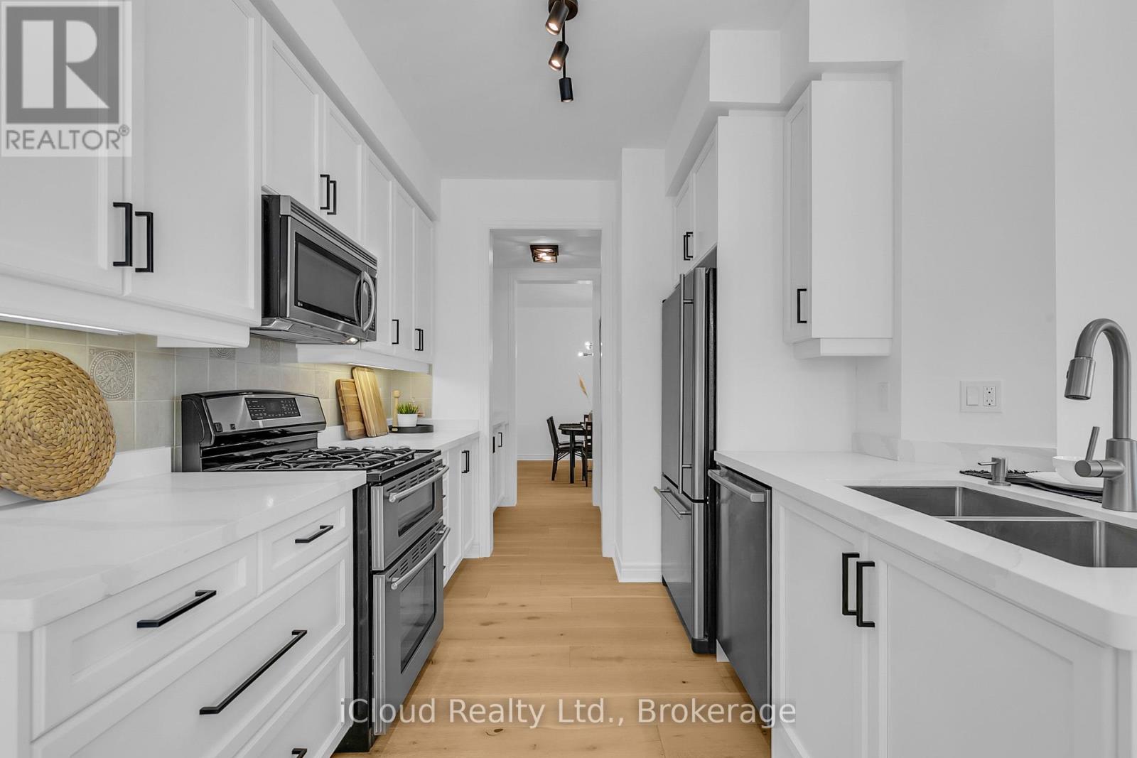 18 - 2295 Rochester Circle, Oakville (Bc Bronte Creek), Ontario  L6M 5C9 - Photo 19 - W12366674