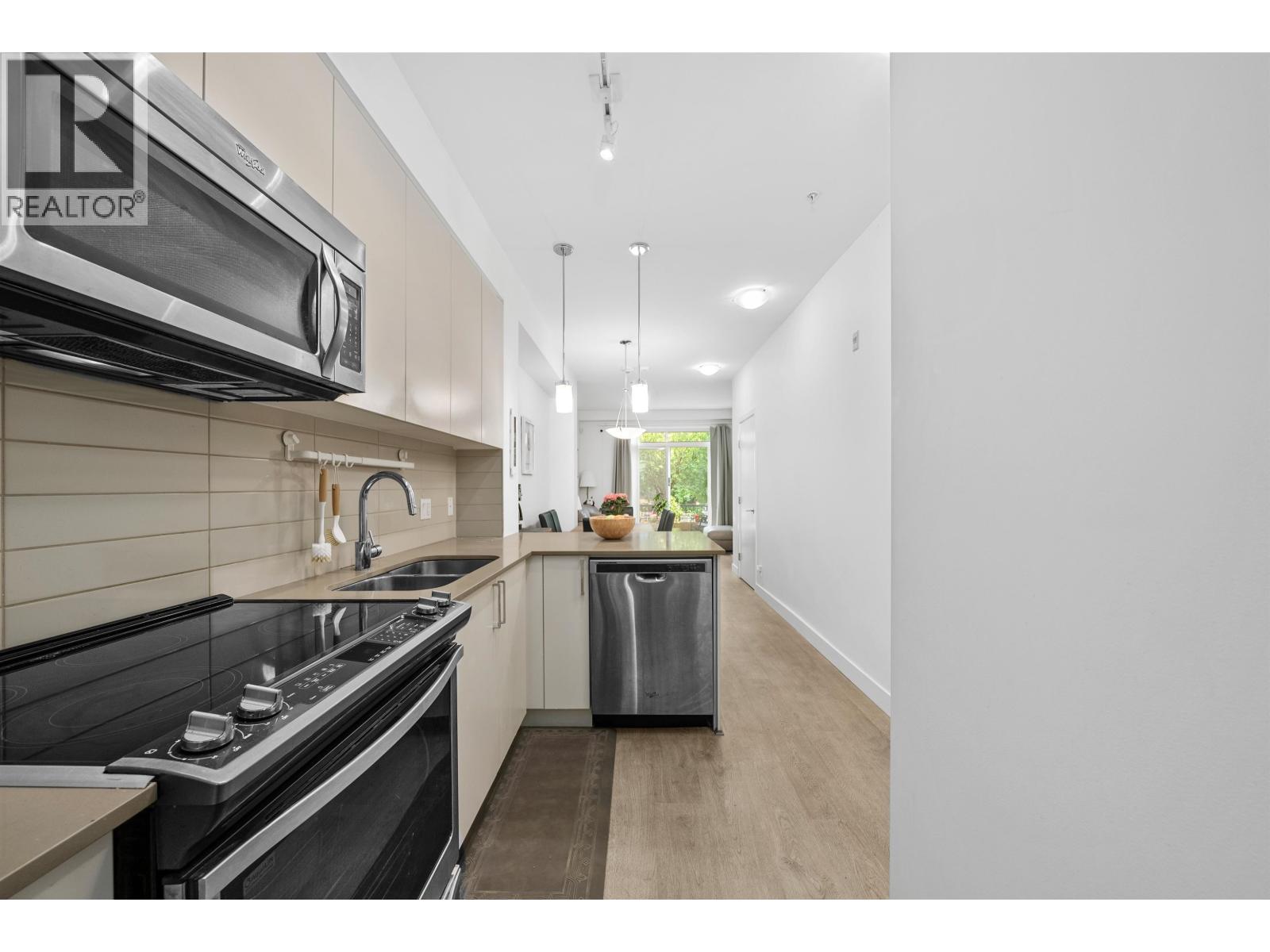 119 7250 18th Avenue, Burnaby, British Columbia  V3N 1H3 - Photo 3 - R3040888