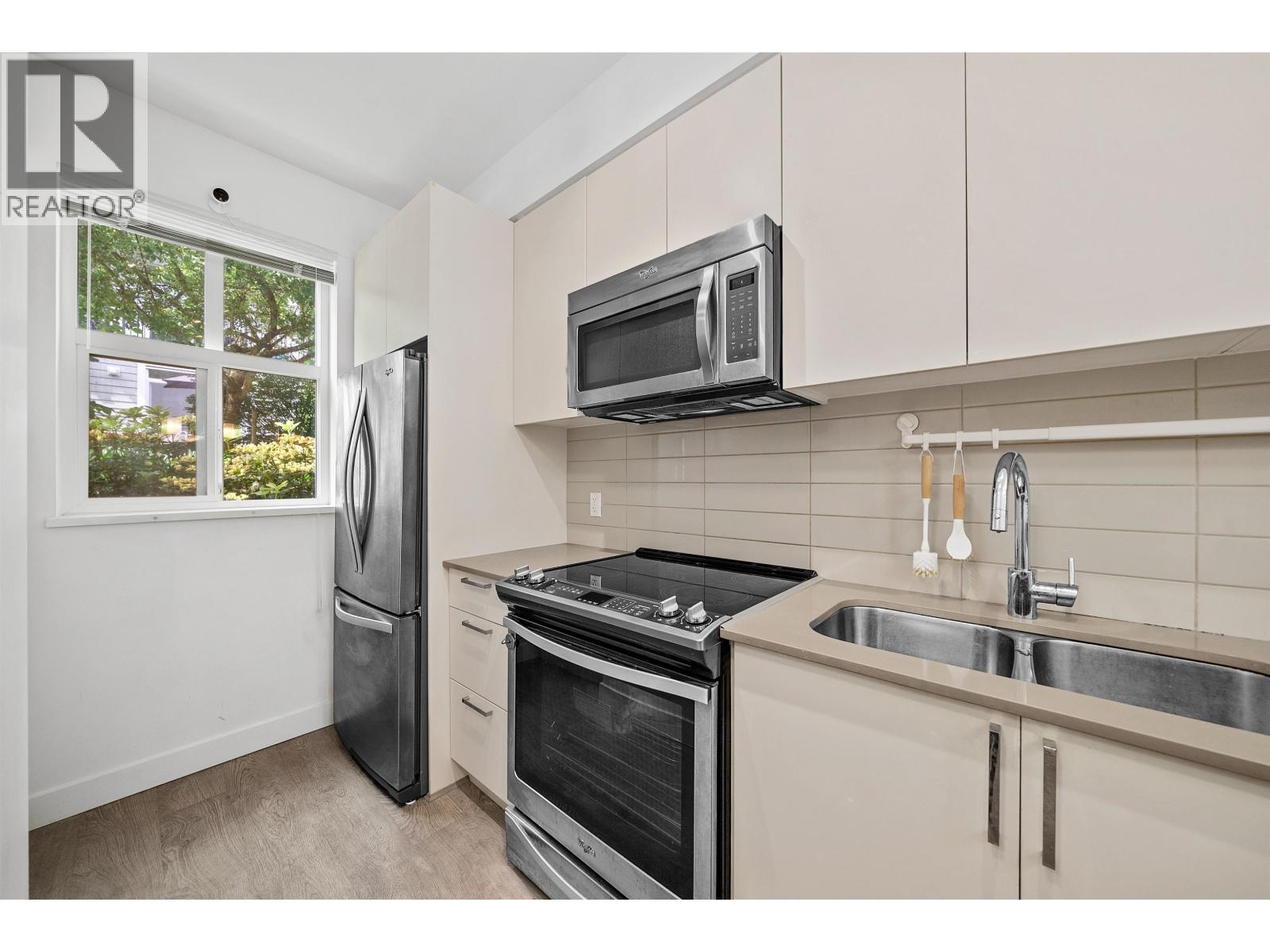 119 7250 18th Avenue, Burnaby, British Columbia  V3N 1H3 - Photo 4 - R3040888