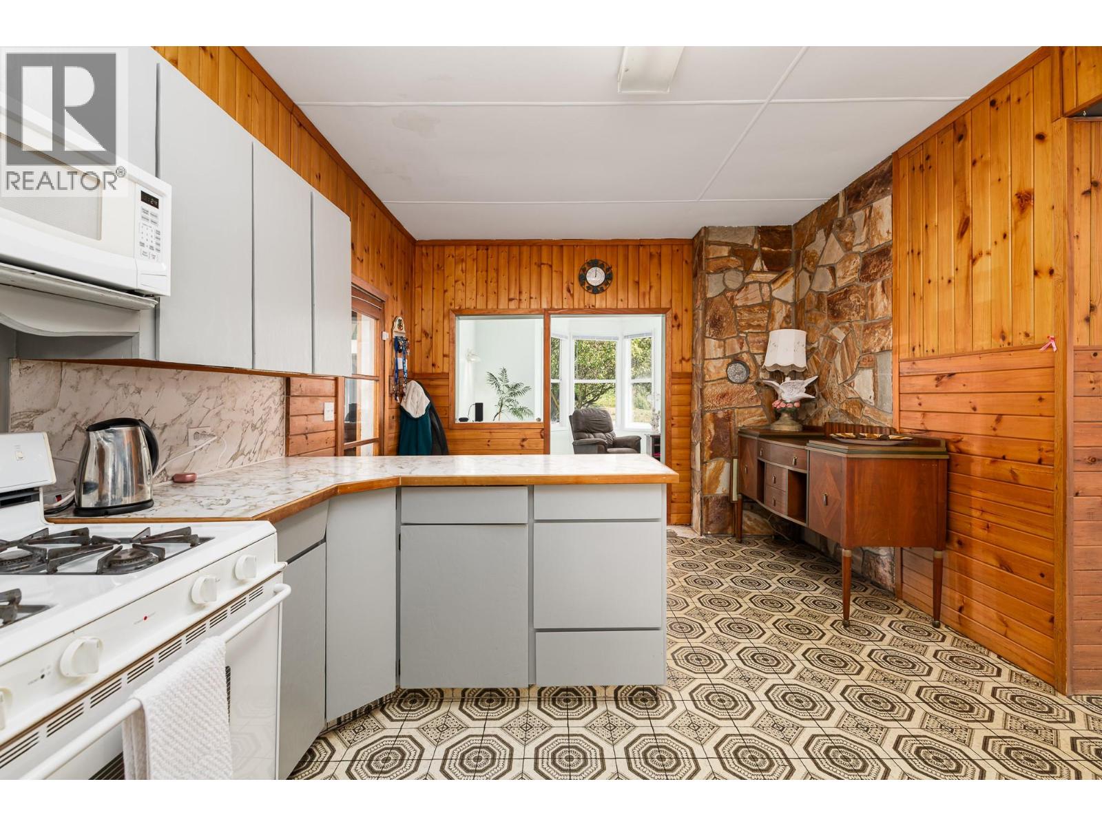 5315 Cory Road, Wynndel, British Columbia  V0B 2N1 - Photo 7 - 10360730