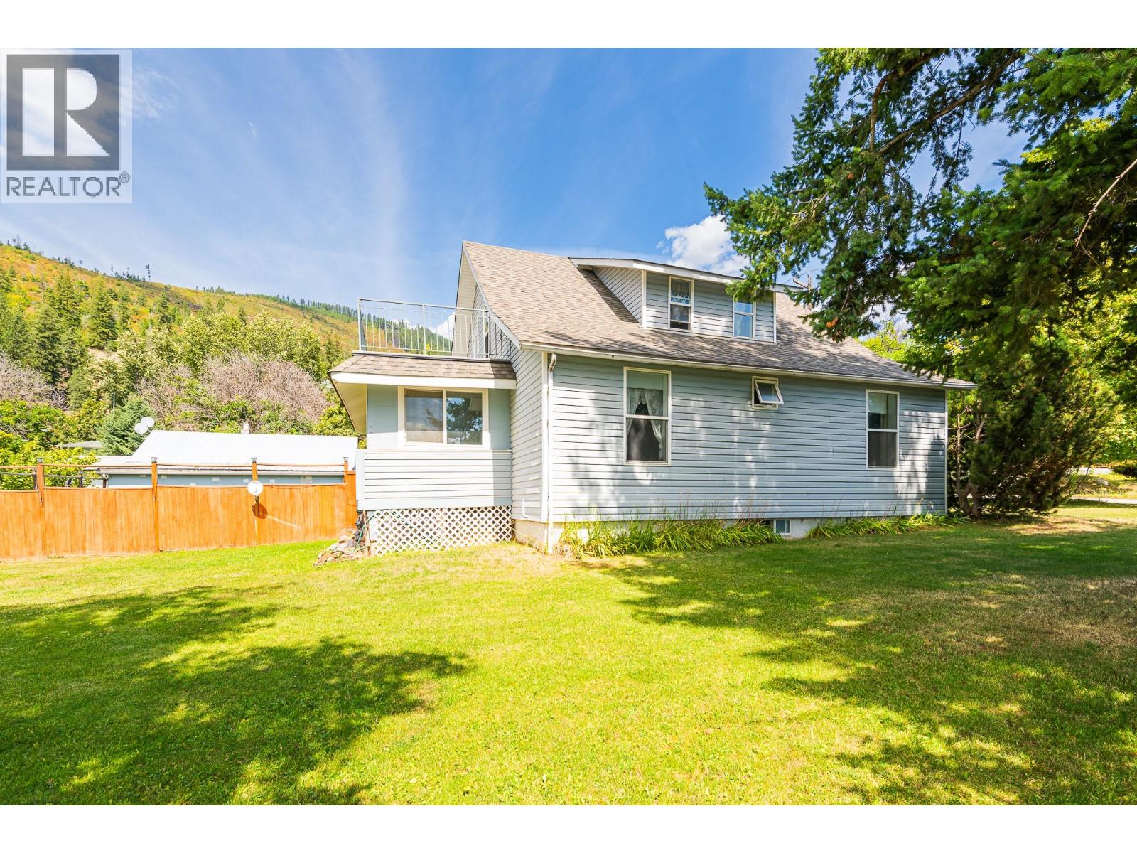5315 Cory Road, Wynndel, British Columbia  V0B 2N1 - Photo 2 - 10360730