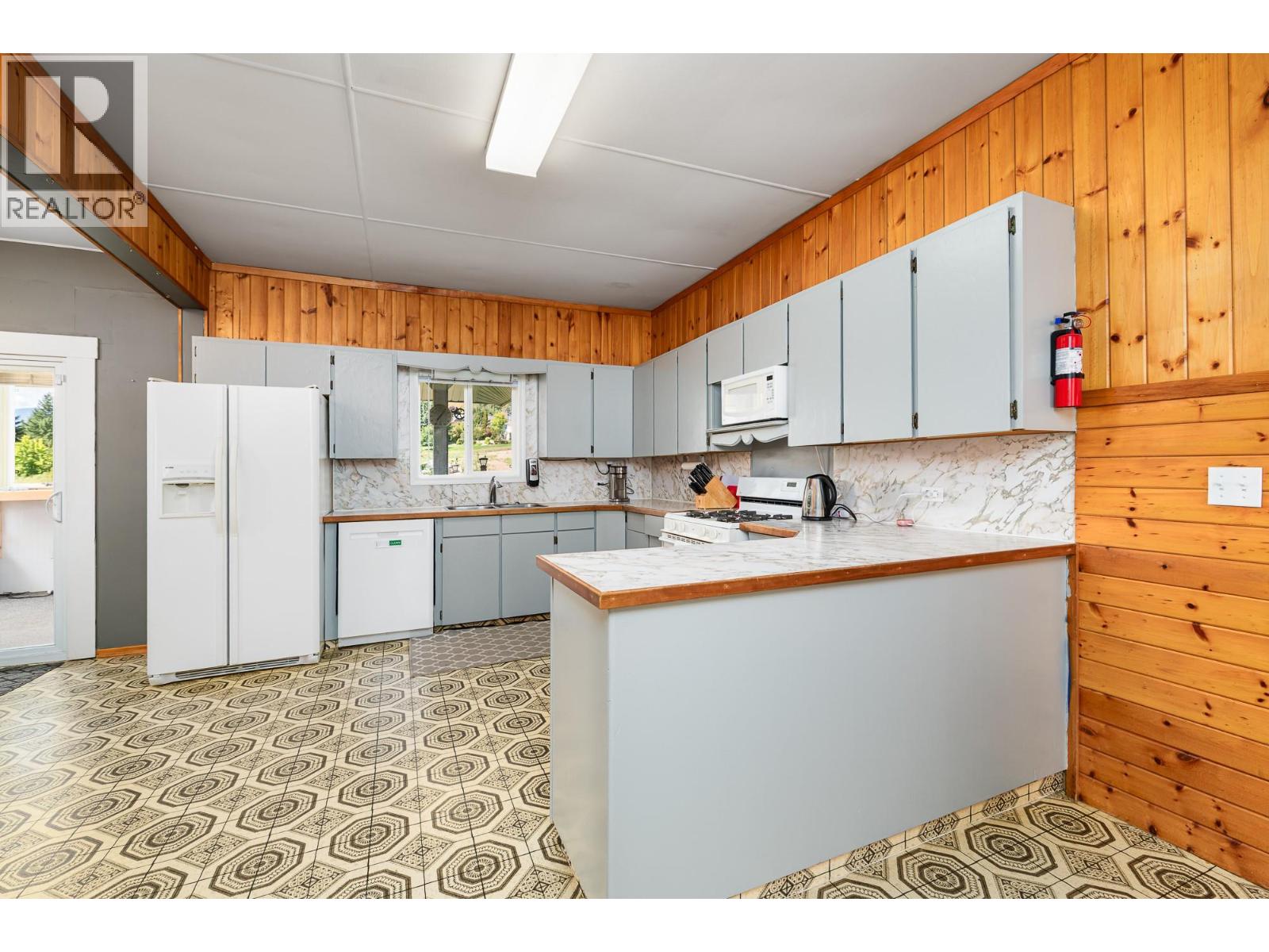5315 Cory Road, Wynndel, British Columbia  V0B 2N1 - Photo 9 - 10360730