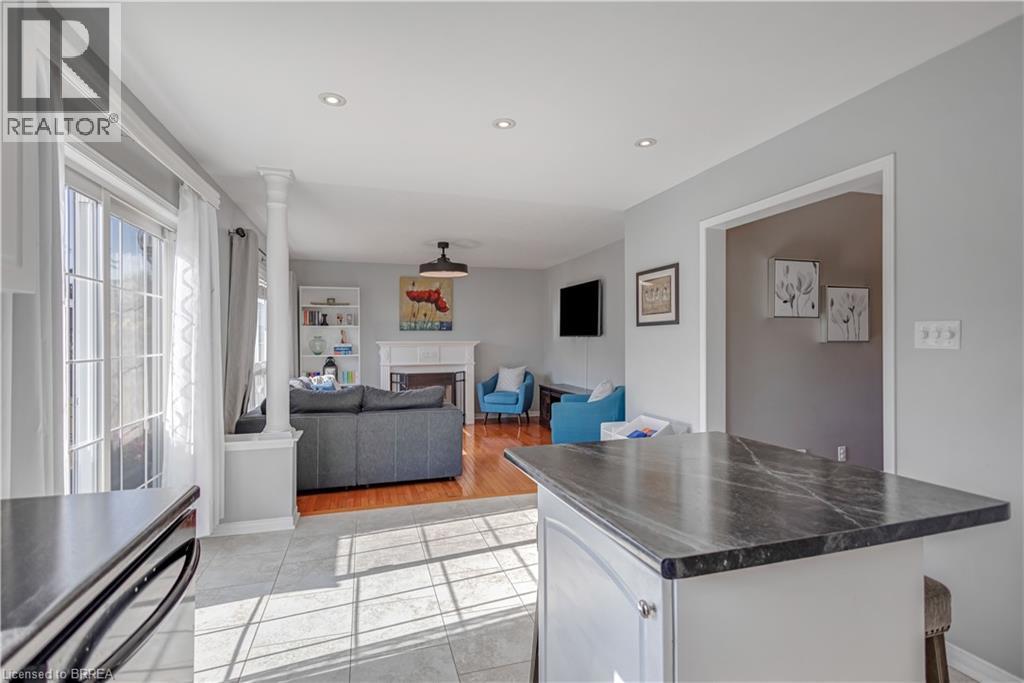 27 Shantz Avenue, Brantford, Ontario  N3T 0A6 - Photo 11 - 40764005