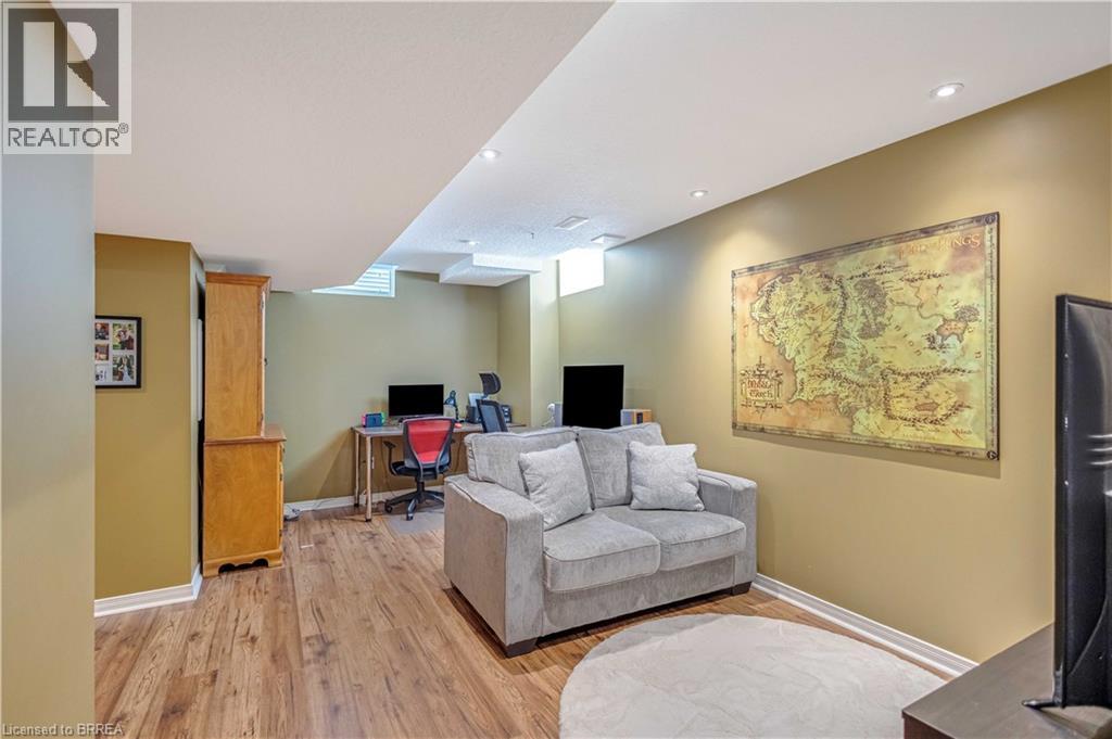 27 Shantz Avenue, Brantford, Ontario  N3T 0A6 - Photo 22 - 40764005