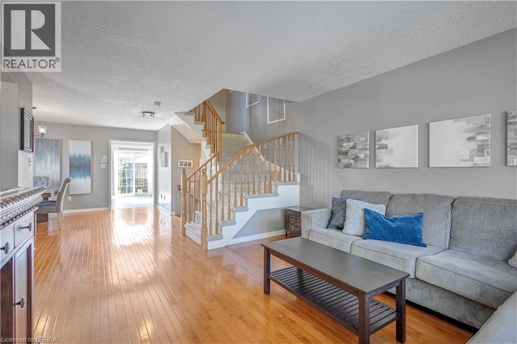 27 Shantz Avenue, Brantford, Ontario  N3T 0A6 - Photo 5 - 40764005