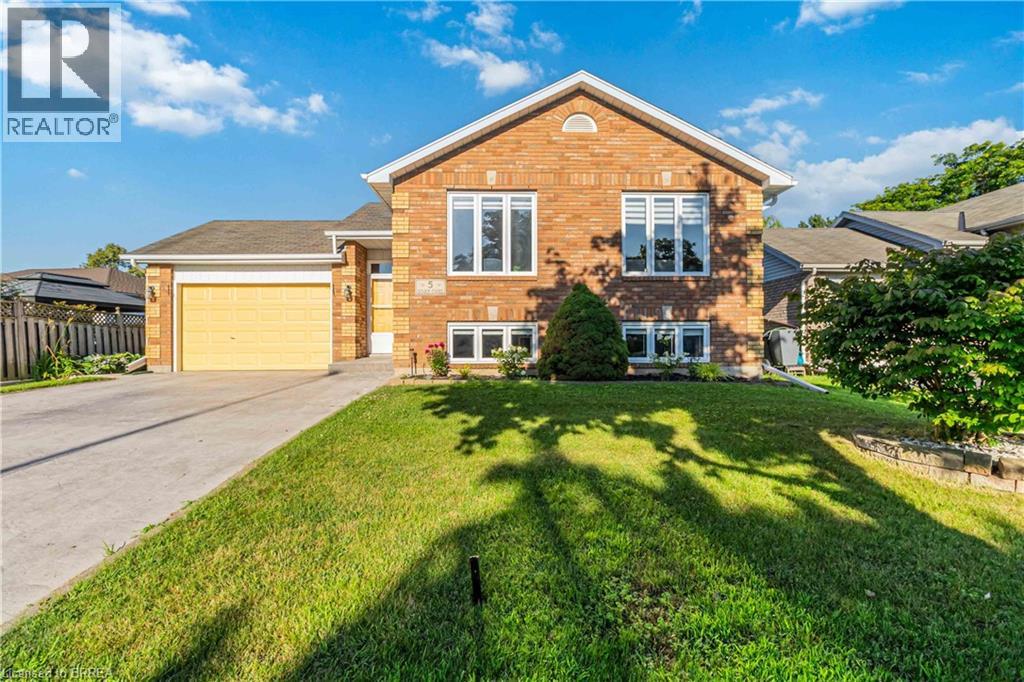 5 CORK Crescent, Brantford, Ontario