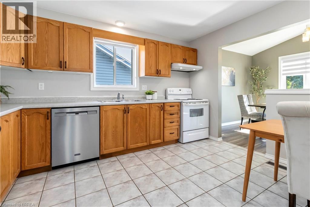 5 Cork Crescent, Brantford, Ontario  N3V 1E3 - Photo 16 - 40763941