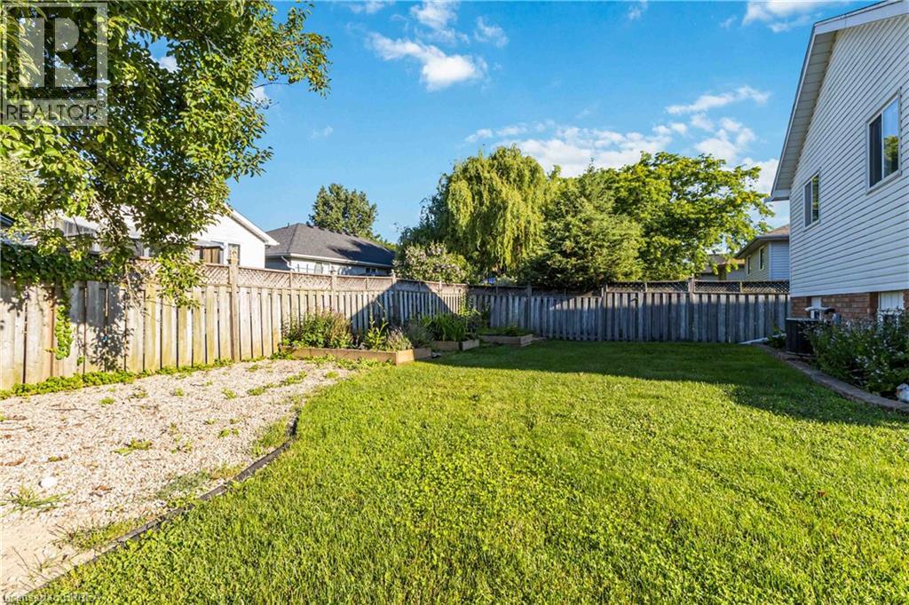 5 Cork Crescent, Brantford, Ontario  N3V 1E3 - Photo 38 - 40763941