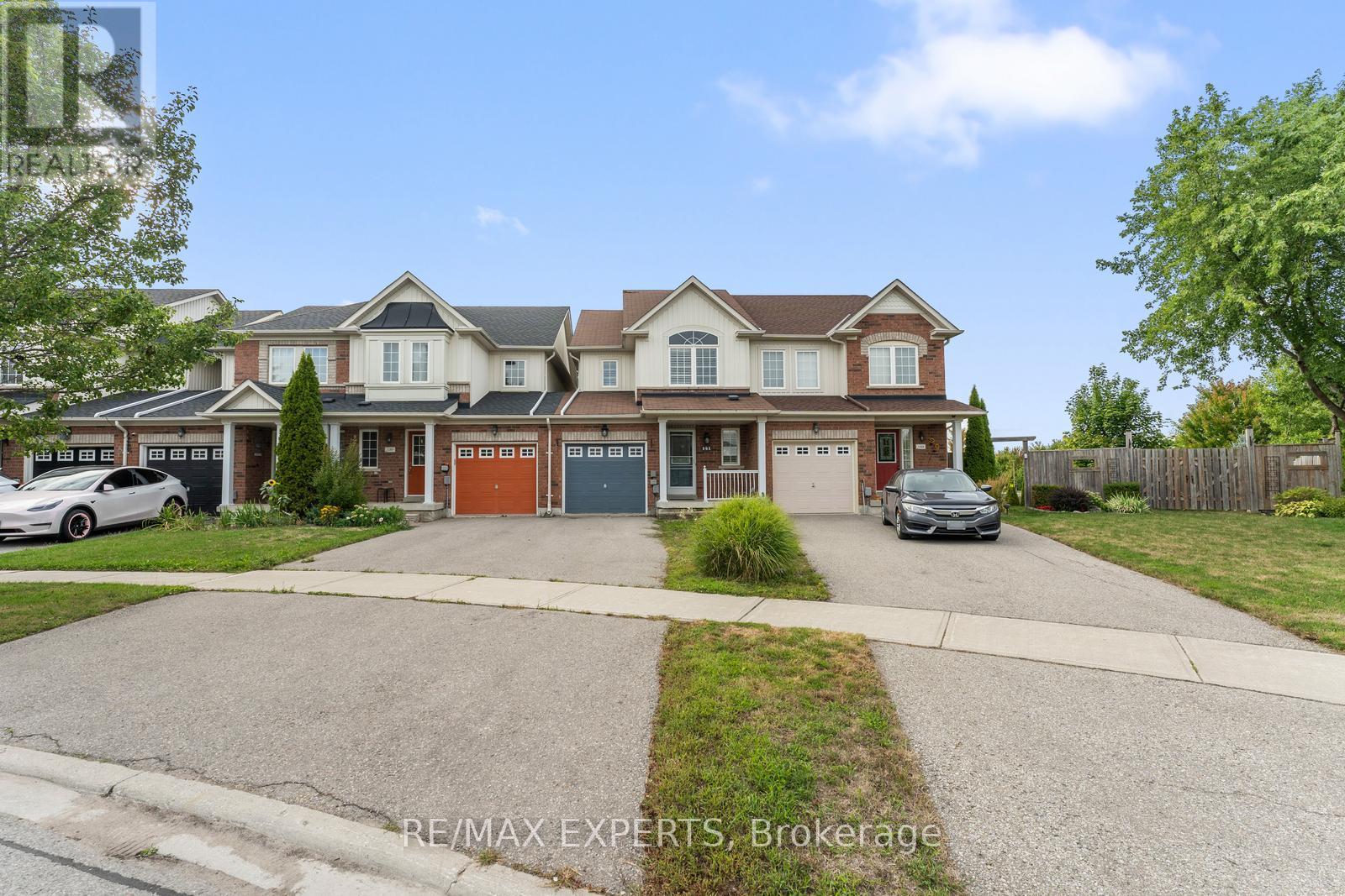 141 Hammill Heights, East Gwillimbury, Ontario  L0G 1M0 - Photo 2 - N12363667