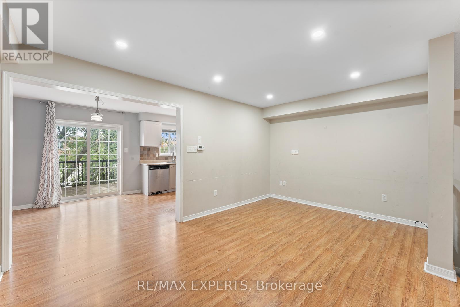 141 Hammill Heights, East Gwillimbury, Ontario  L0G 1M0 - Photo 8 - N12363667