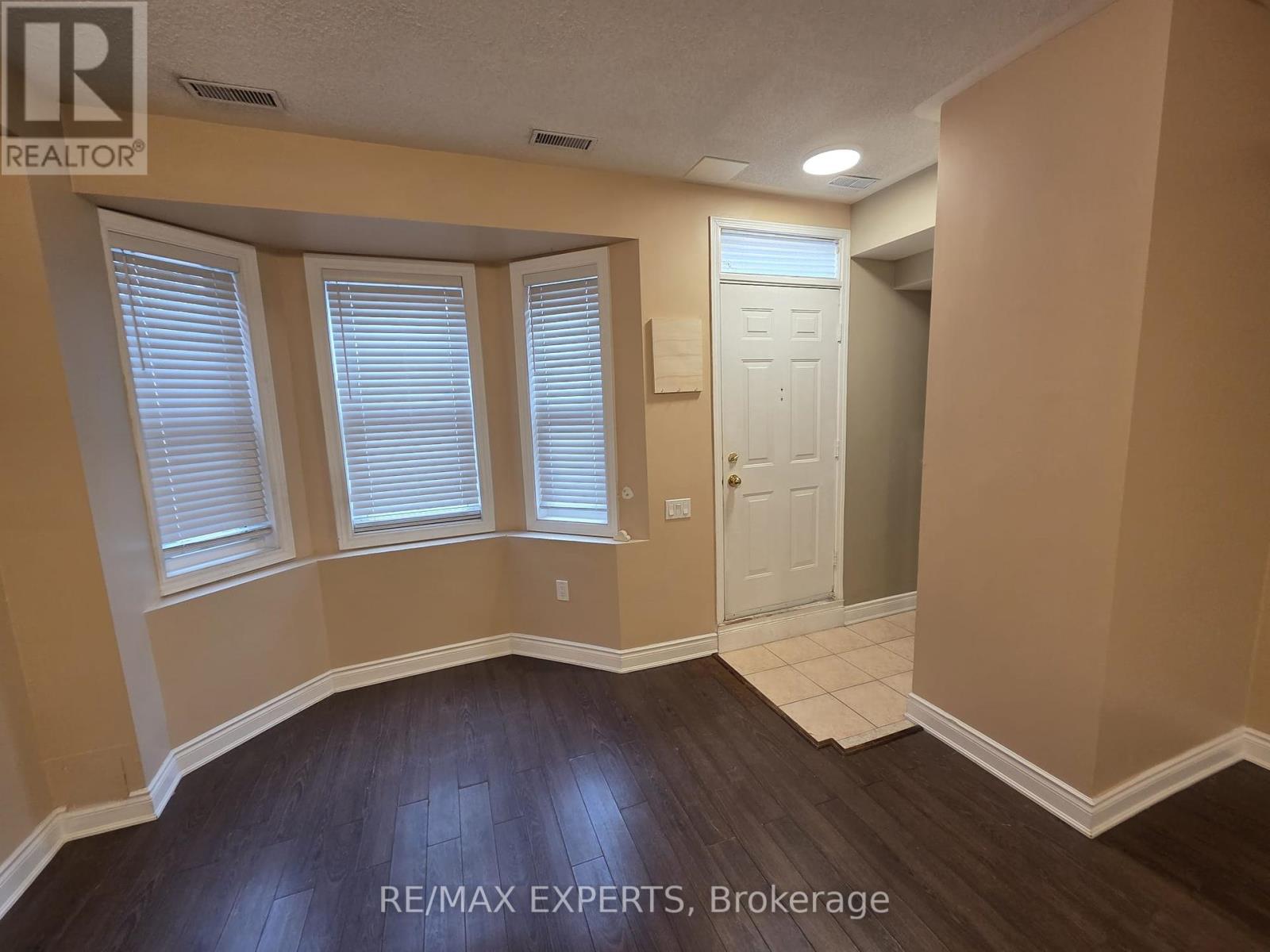 3 - 760 Lawrence Ave West, Toronto, Ontario  M6A 3E7 - Photo 7 - W12363587