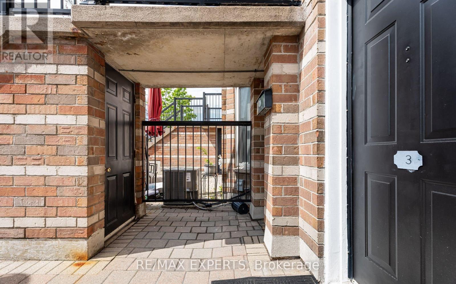 3 - 760 Lawrence Ave West, Toronto, Ontario  M6A 3E7 - Photo 5 - W12363587