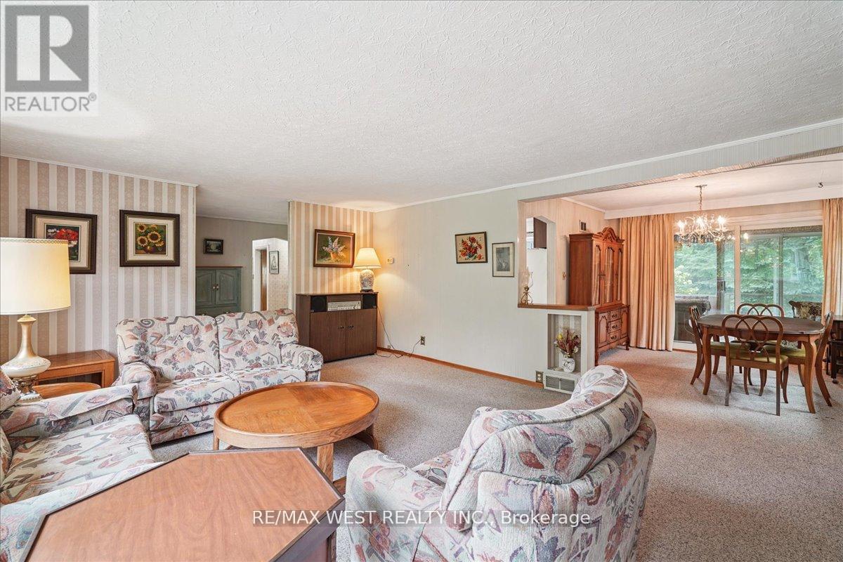 Property at 106 CEDAR BRAE BOULEVARD image 5