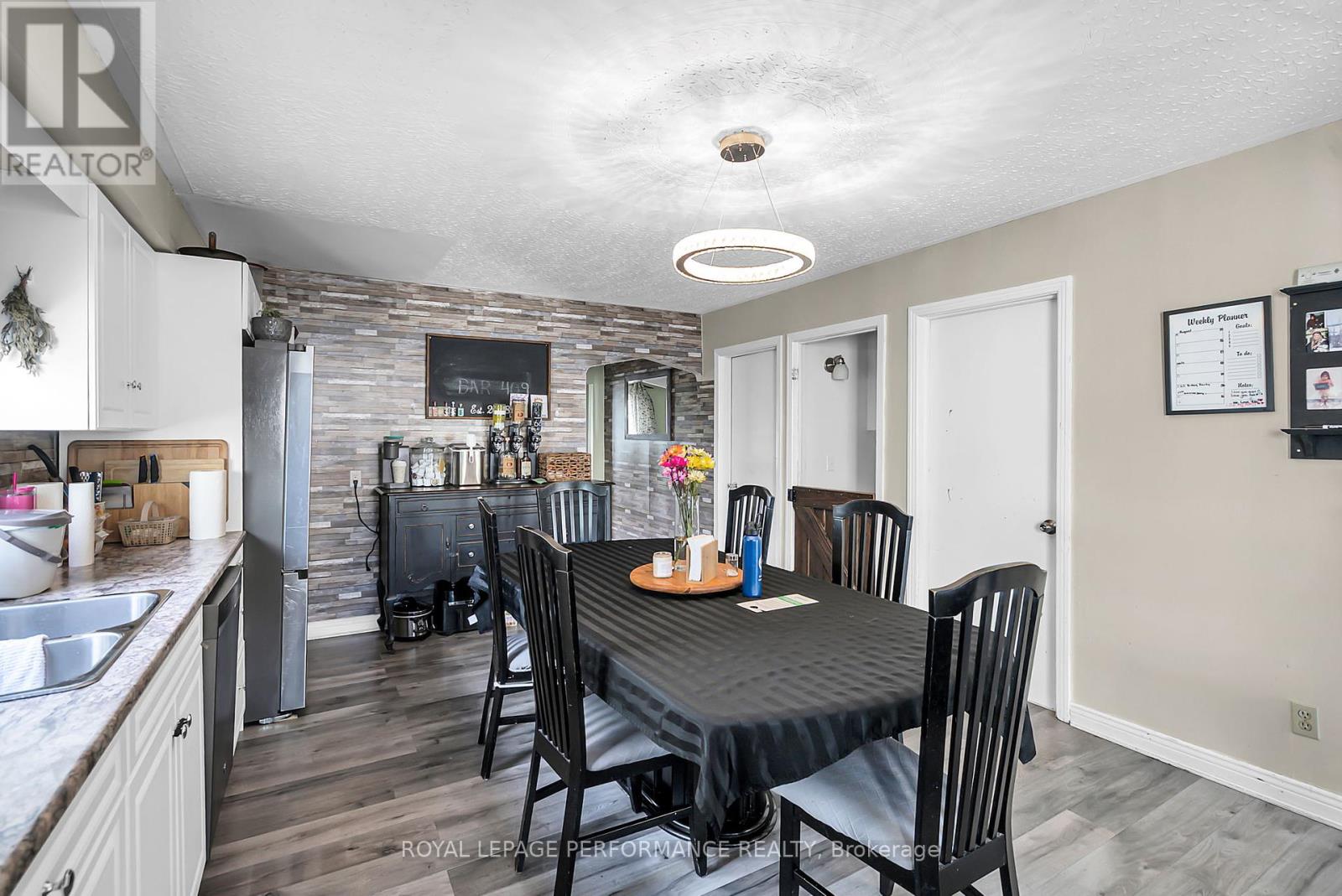 409 Belmont Street, Cornwall, Ontario  K6H 4Z8 - Photo 11 - X12366841