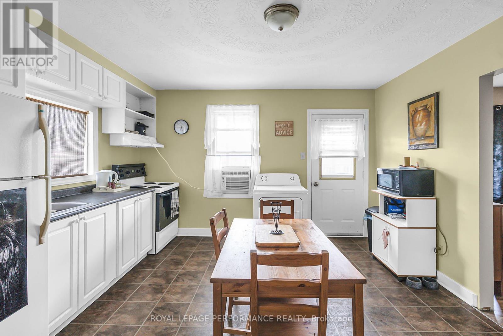 409 Belmont Street, Cornwall, Ontario  K6H 4Z8 - Photo 26 - X12366841