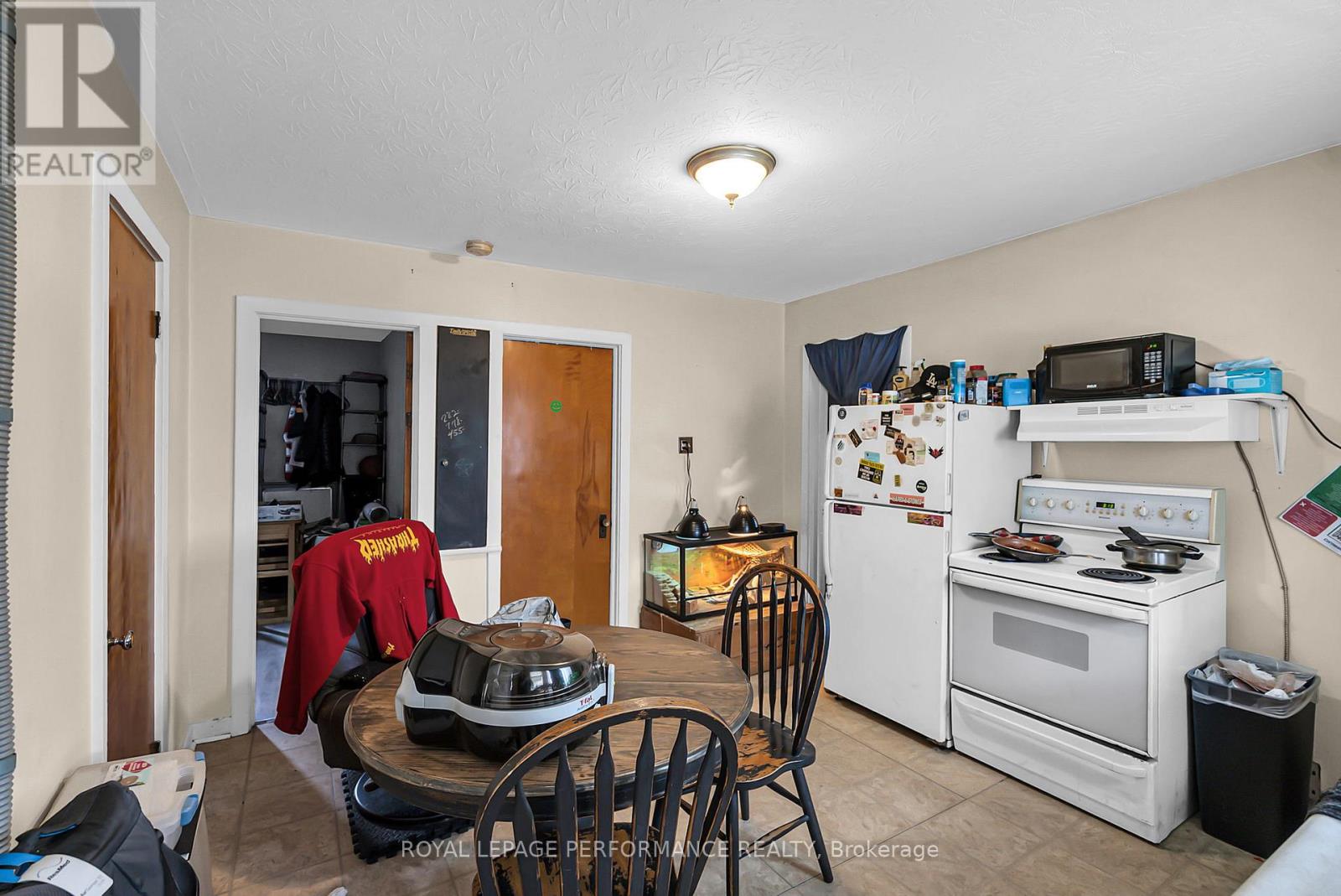 409 Belmont Street, Cornwall, Ontario  K6H 4Z8 - Photo 36 - X12366841