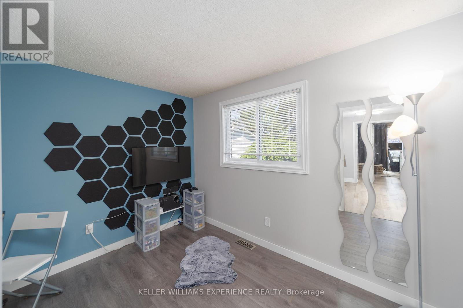 23 Wilde Place, Barrie, Ontario  L4N 4W6 - Photo 13 - S12366745