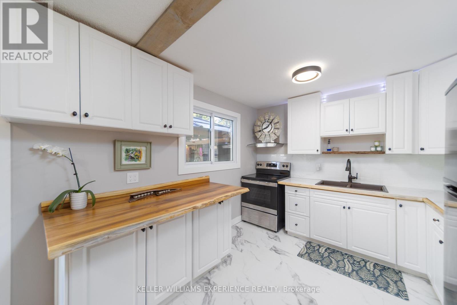 23 Wilde Place, Barrie, Ontario  L4N 4W6 - Photo 8 - S12366745