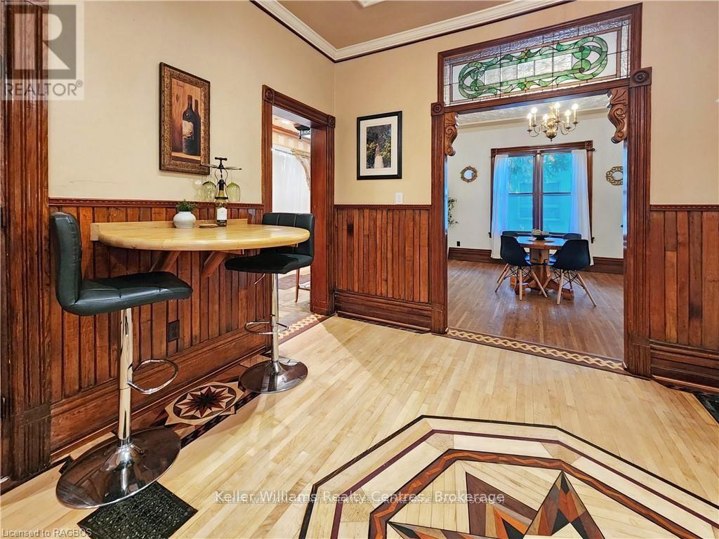 220 Marsh Street, Blue Mountains, Ontario  N0H 1J0 - Photo 12 - X12366779