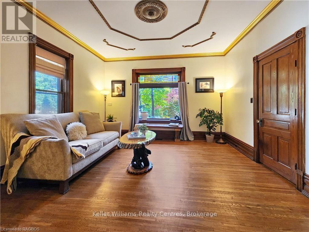 220 Marsh Street, Blue Mountains, Ontario  N0H 1J0 - Photo 15 - X12366779