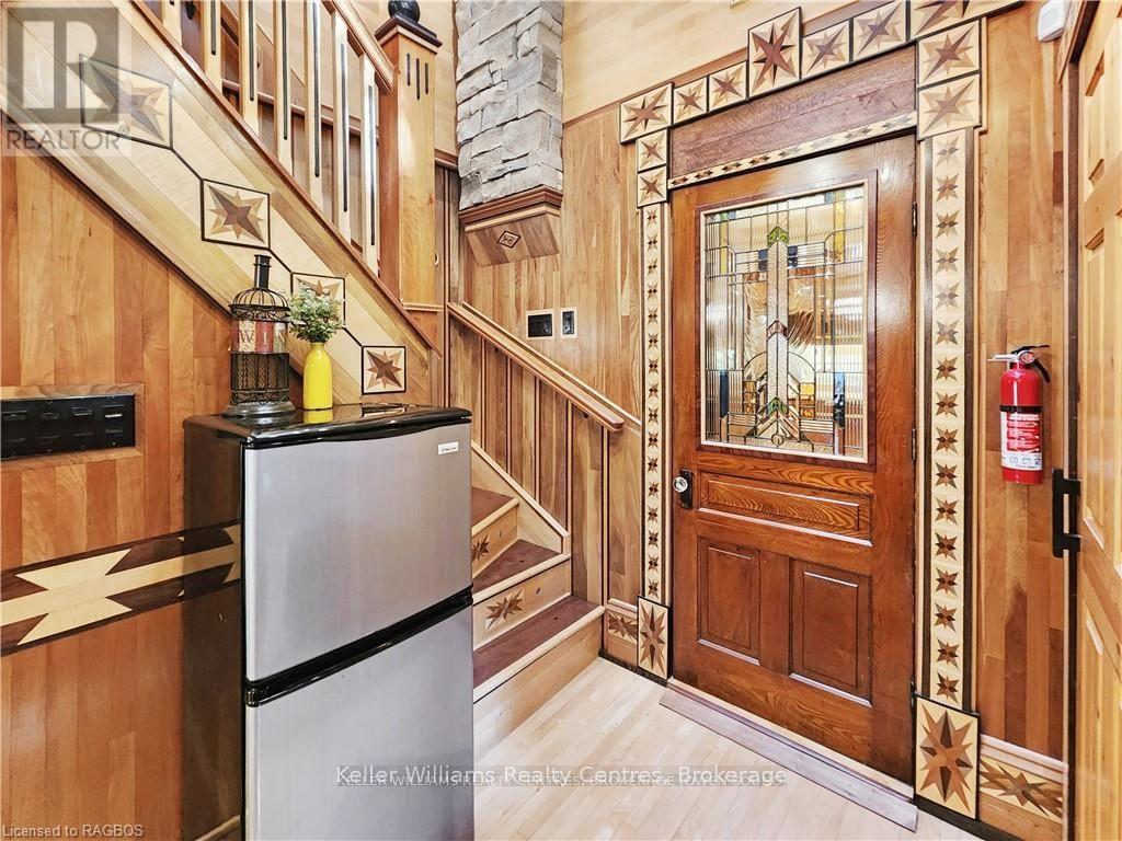 220 Marsh Street, Blue Mountains, Ontario  N0H 1J0 - Photo 22 - X12366779