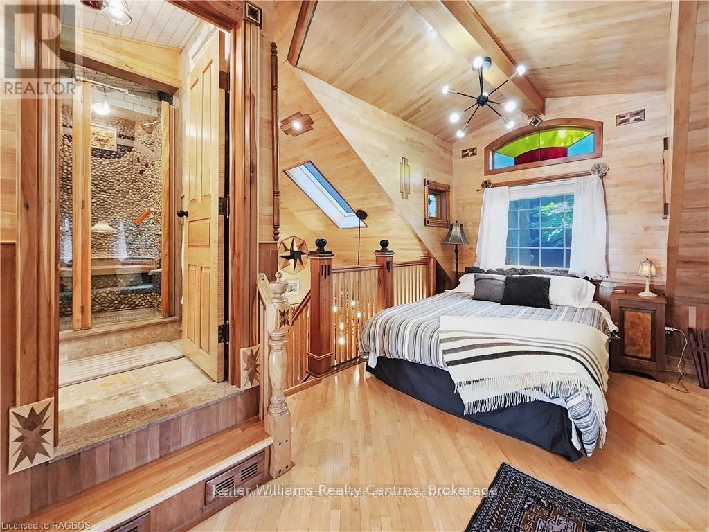220 Marsh Street, Blue Mountains, Ontario  N0H 1J0 - Photo 24 - X12366779