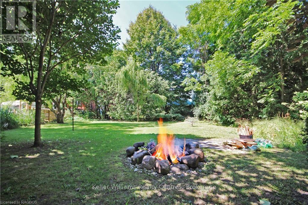 220 Marsh Street, Blue Mountains, Ontario  N0H 1J0 - Photo 33 - X12366779
