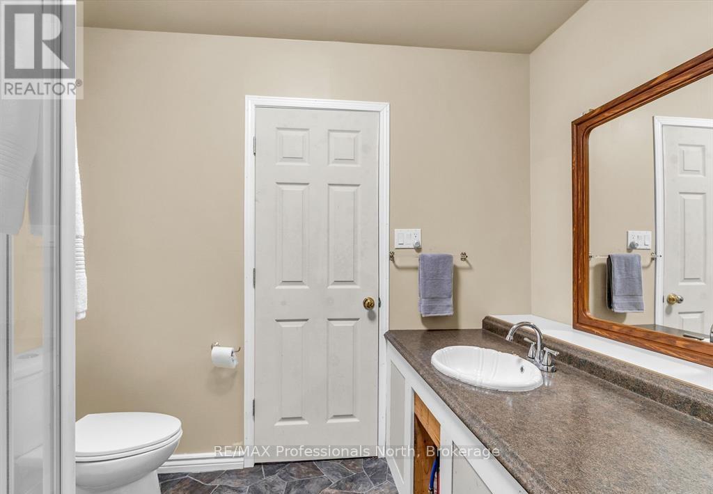 1014 Twilight Close Court, Algonquin Highlands, Ontario  P0A 1E0 - Photo 21 - X12366853