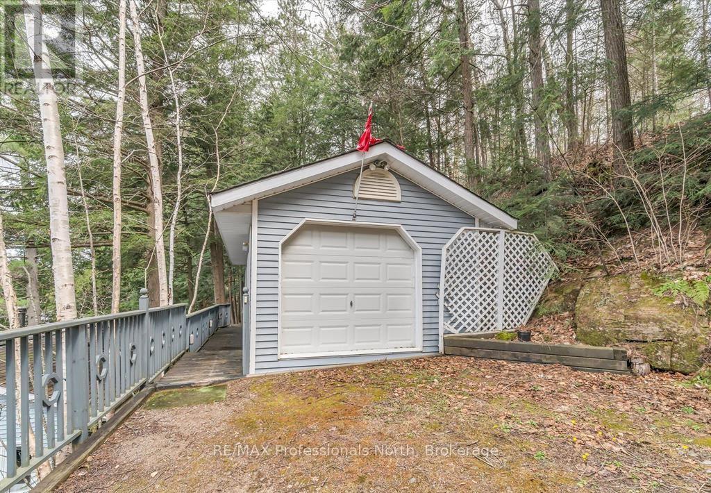 1014 Twilight Close Court, Algonquin Highlands, Ontario  P0A 1E0 - Photo 23 - X12366853