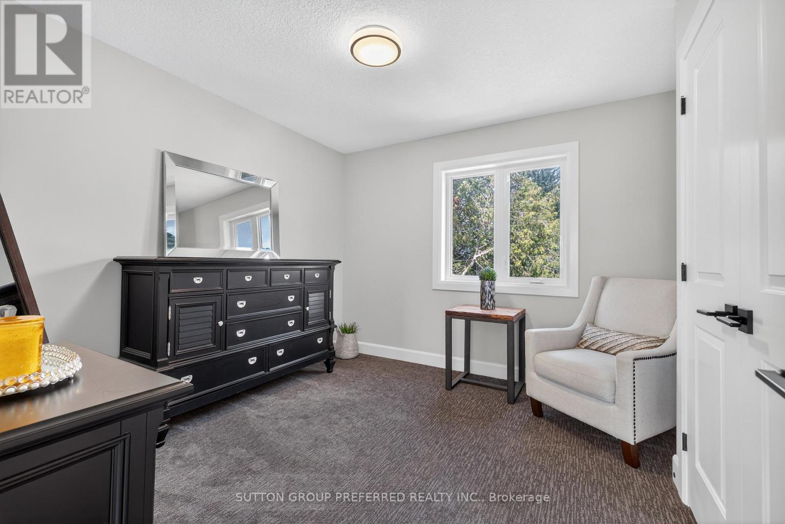 21 Armstrong Street, Strathroy-Caradoc, Ontario  N0L 1V0 - Photo 21 - X12366821