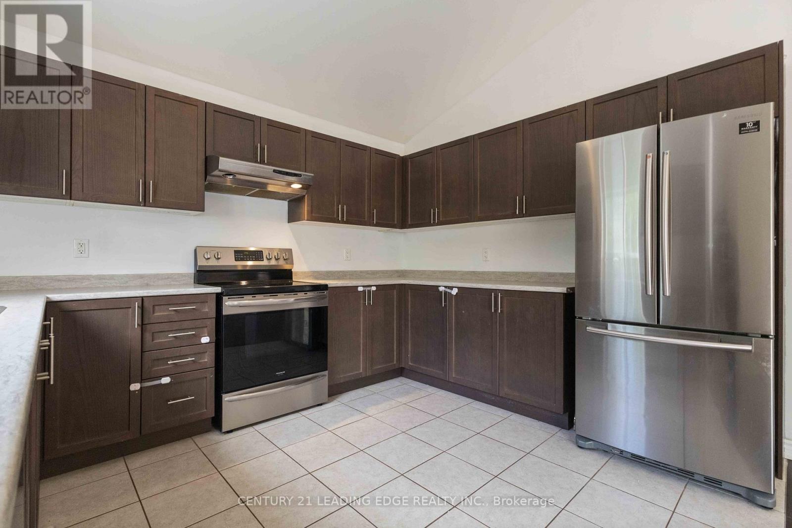 147 Springdale Drive, Kawartha Lakes, Ontario  K9V 0H9 - Photo 22 - X12350951