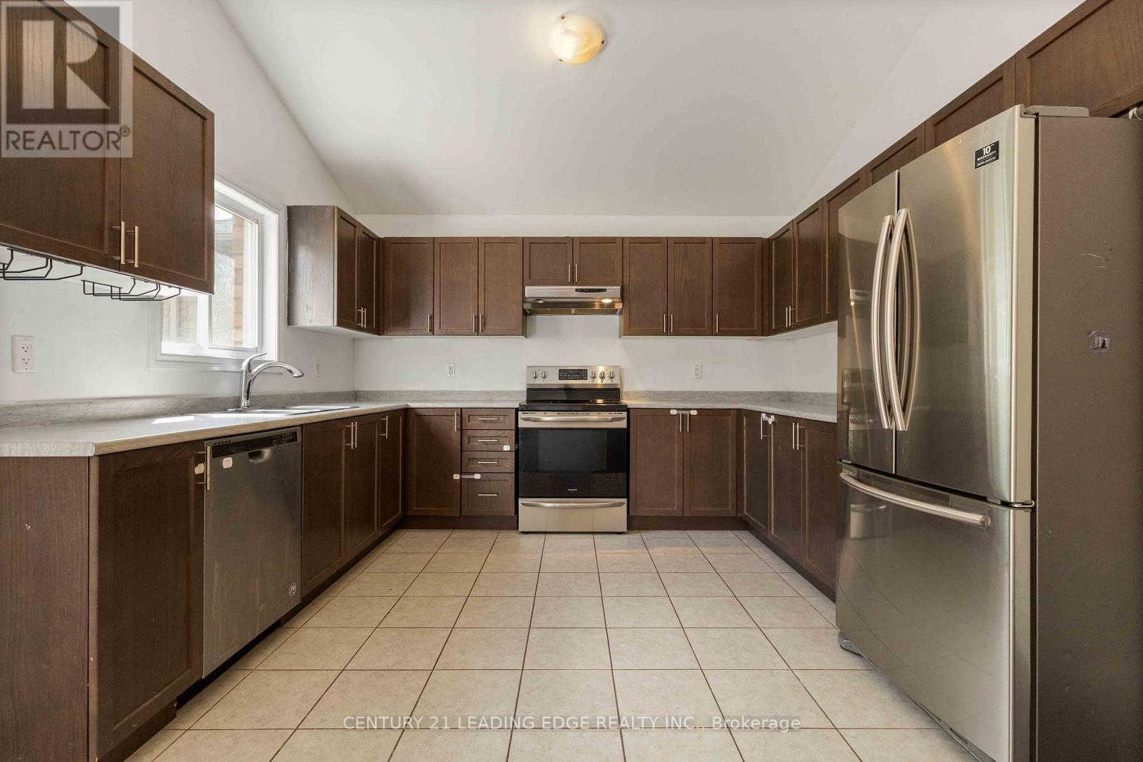 147 Springdale Drive, Kawartha Lakes, Ontario  K9V 0H9 - Photo 23 - X12350951