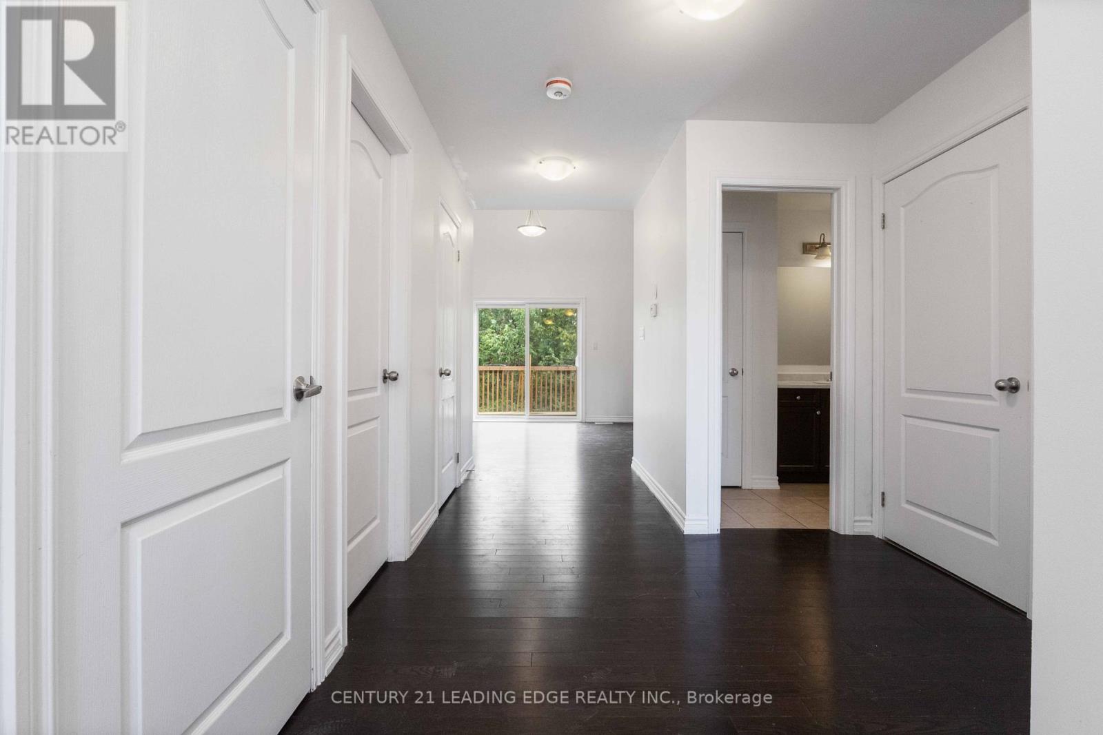 147 Springdale Drive, Kawartha Lakes, Ontario  K9V 0H9 - Photo 7 - X12350951