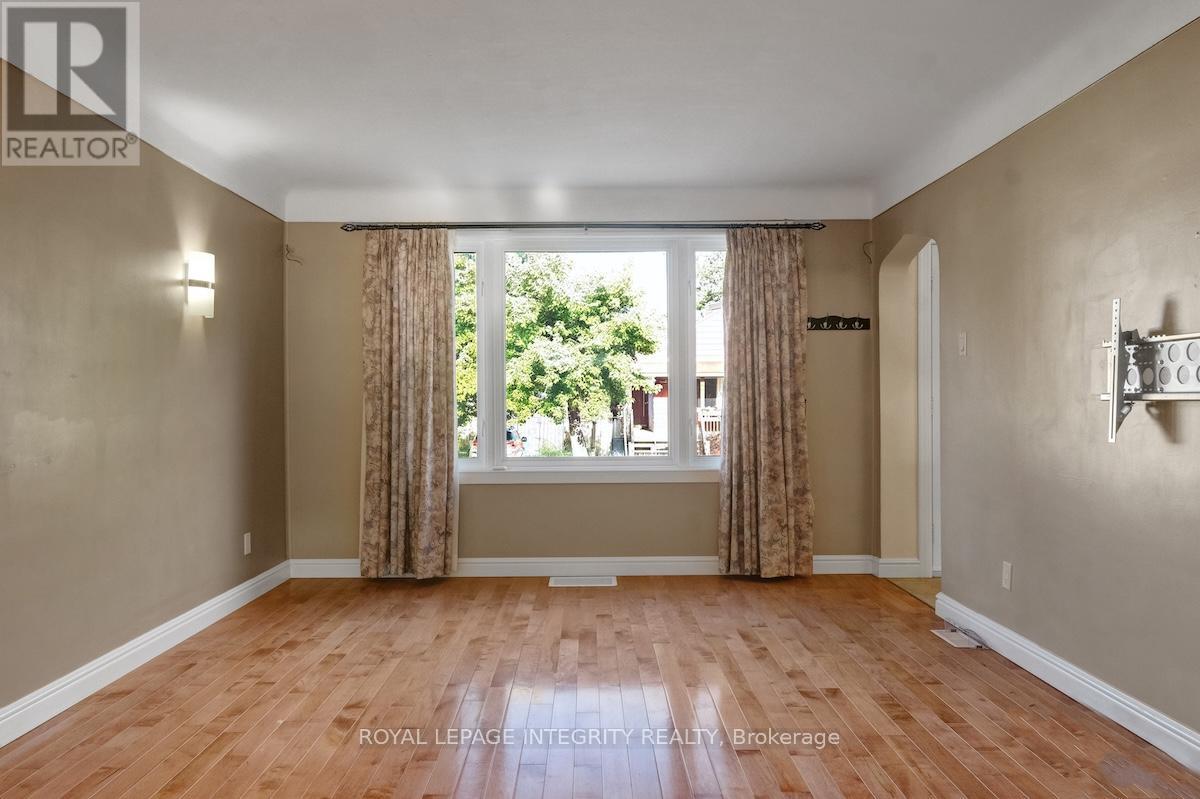 Property at 348 LAFONTAINE AVENUE image 5