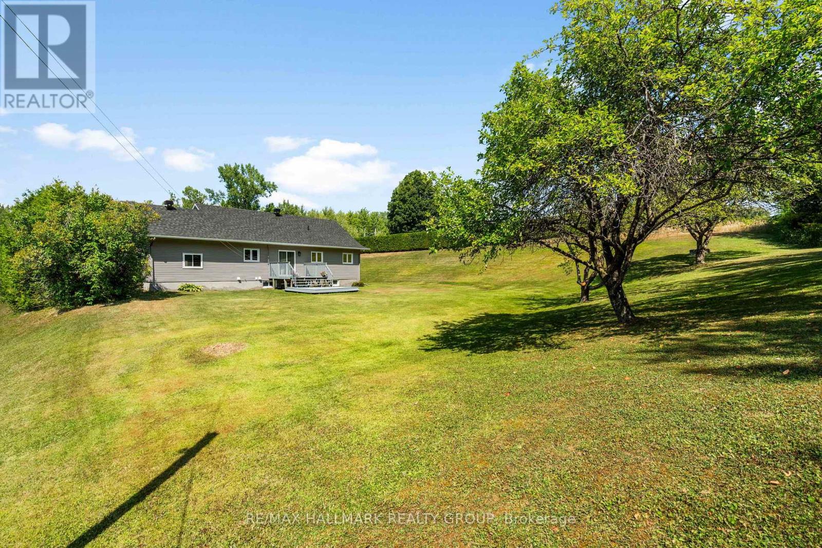 1754 Labonte Street, Clarence-Rockland, Ontario  K0A 1N0 - Photo 36 - X12366845