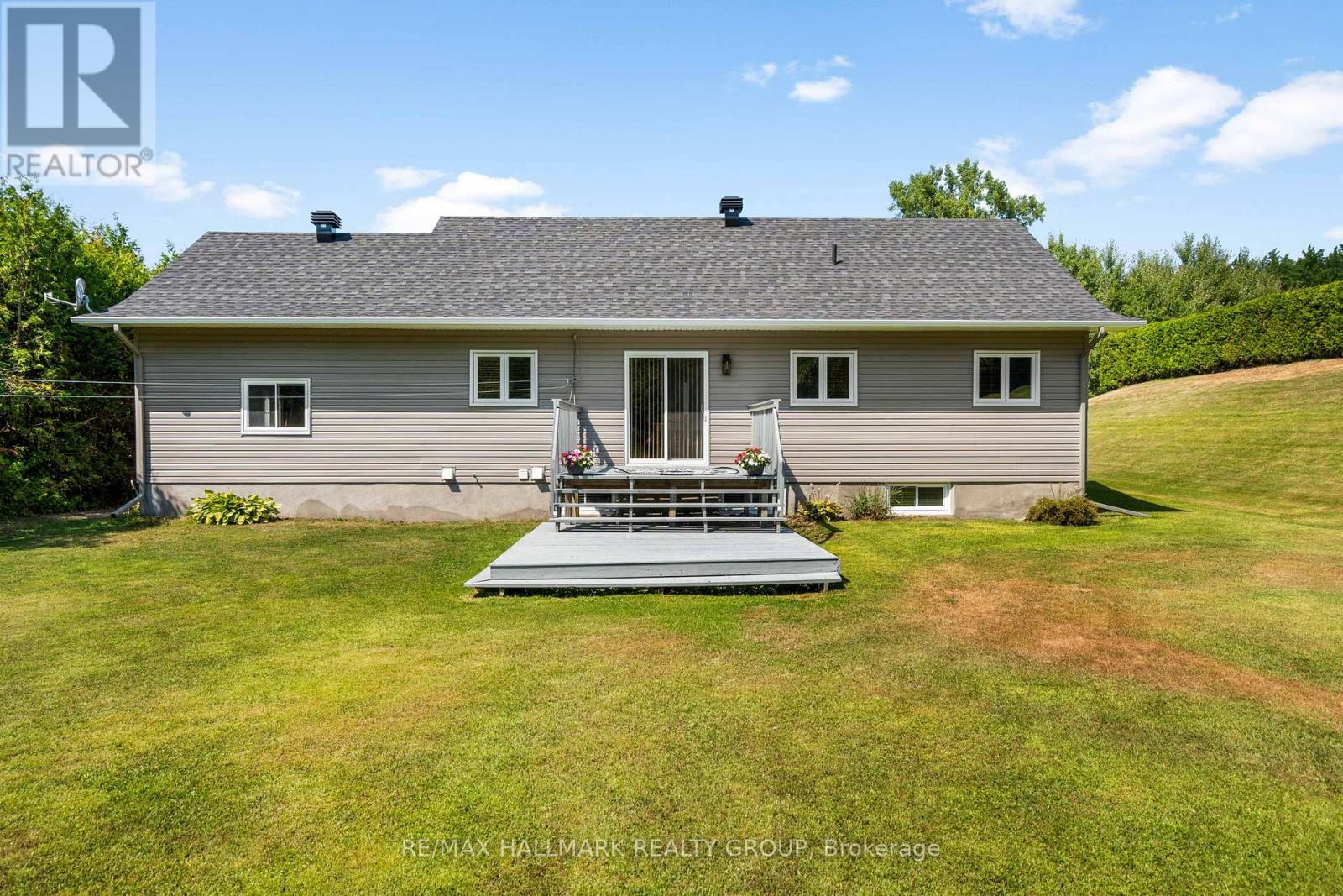 1754 Labonte Street, Clarence-Rockland, Ontario  K0A 1N0 - Photo 39 - X12366845