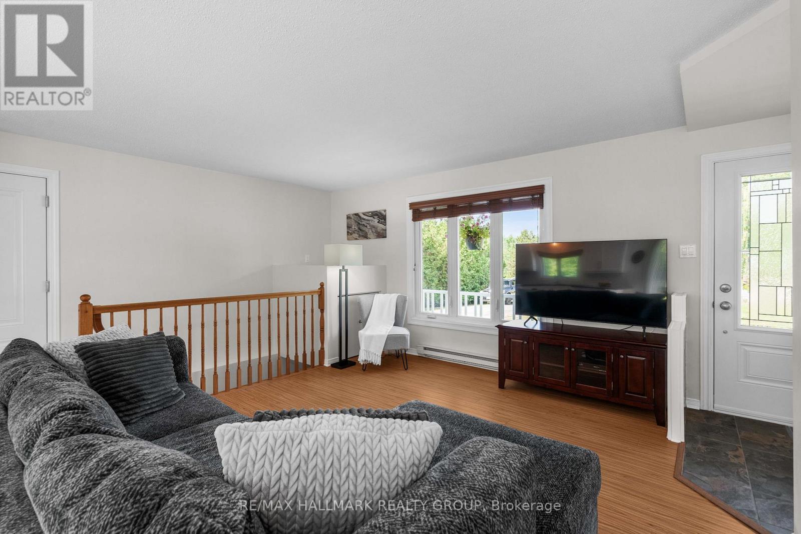 1754 Labonte Street, Clarence-Rockland, Ontario  K0A 1N0 - Photo 9 - X12366845