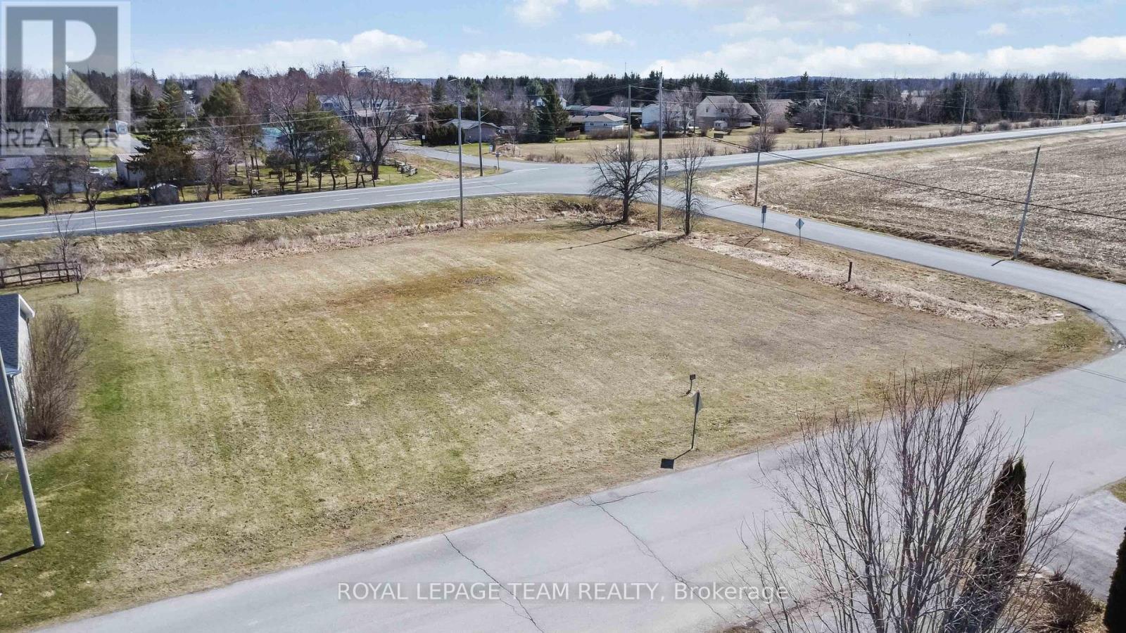 1 Lori Lane, North Dundas, Ontario  K0C 1H0 - Photo 3 - X12366862