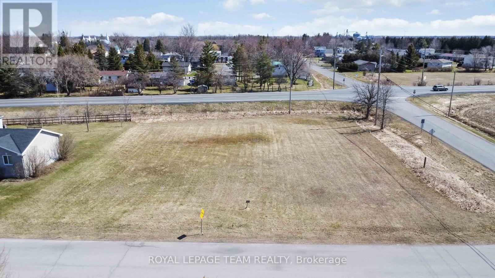 1 Lori Lane, North Dundas, Ontario  K0C 1H0 - Photo 4 - X12366862