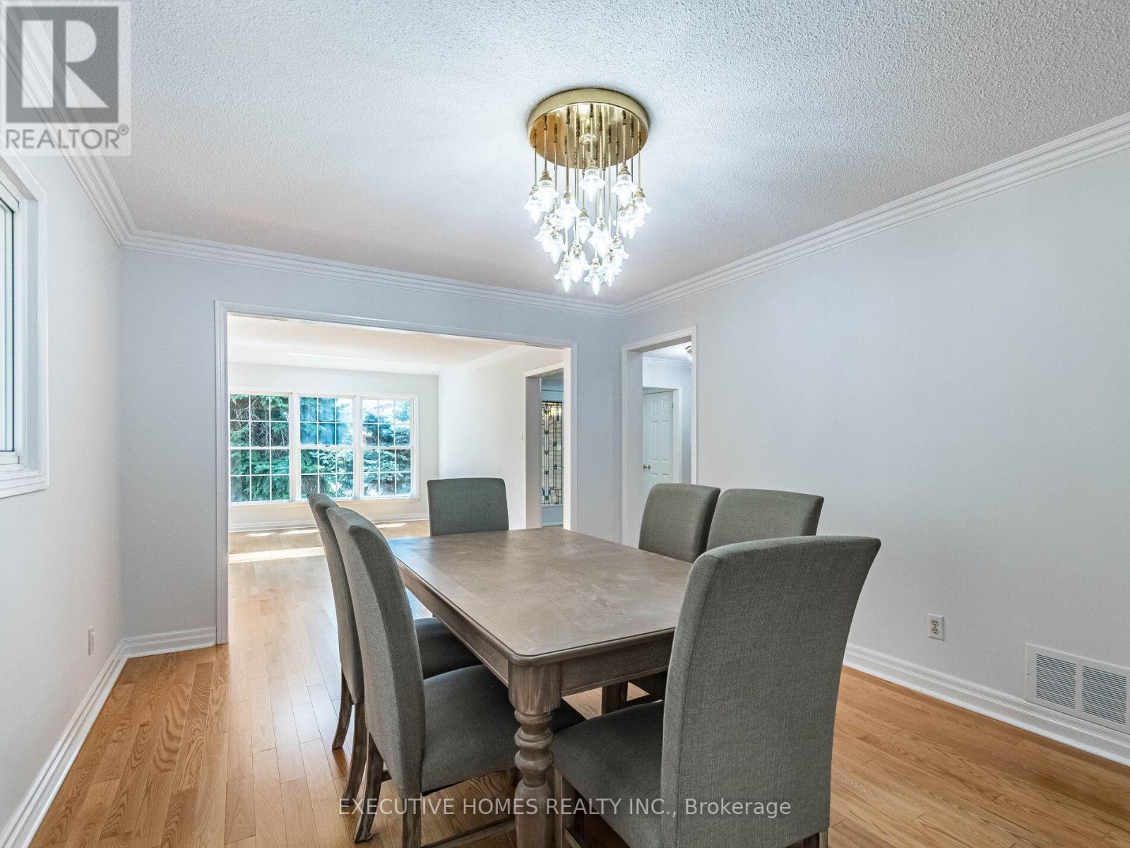 1876 Roy Ivor Crescent, Mississauga (Erin Mills), Ontario  L5L 3N8 - Photo 7 - W12366728